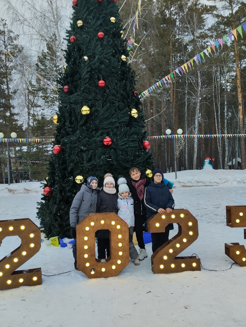 Театр игры "Цветик" Прибыл в доблестную Тюмень в "Ребячью республику"