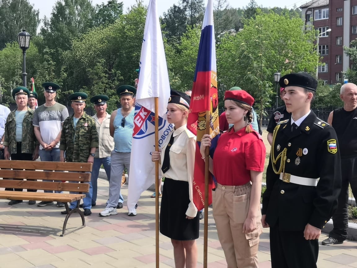 Курсанты ВПК "Рекрут" в Почётном карауле на "Дне пограничника"