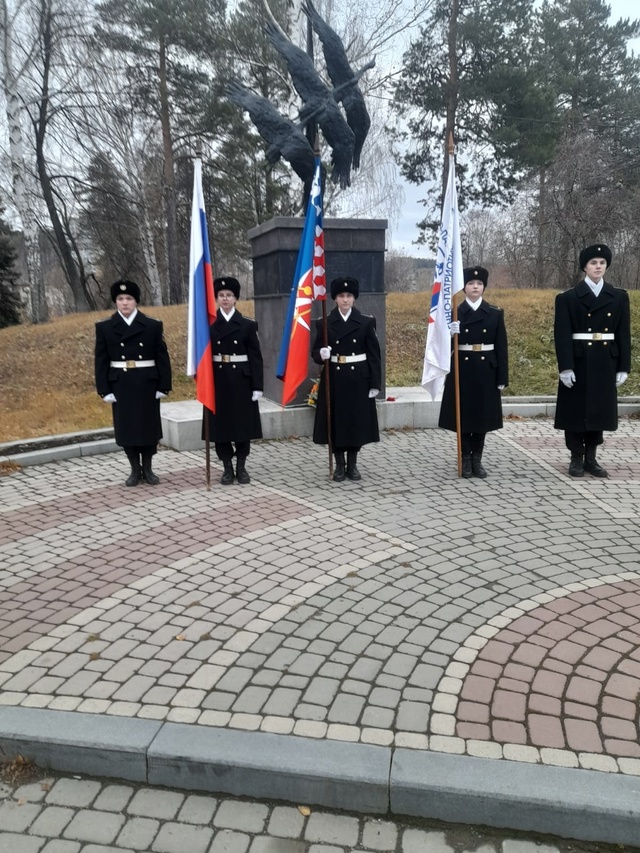 Курсанты ВПК "Рекрут" почтили память у мемориала политических репрессий "Журавли"