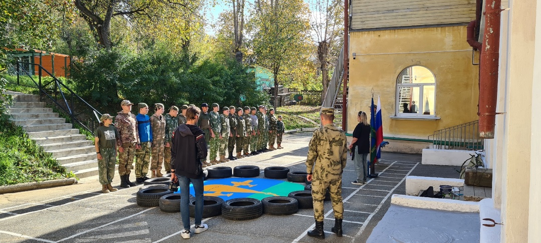 Соревнования по преодолению единой военизированной полосы препятствий