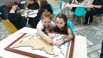 С товарищами по хобби нам любые дороги дороги!