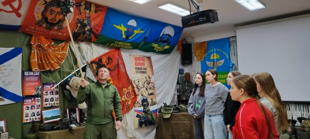 Экскурсия для учеников 10б класса Гимназии №41